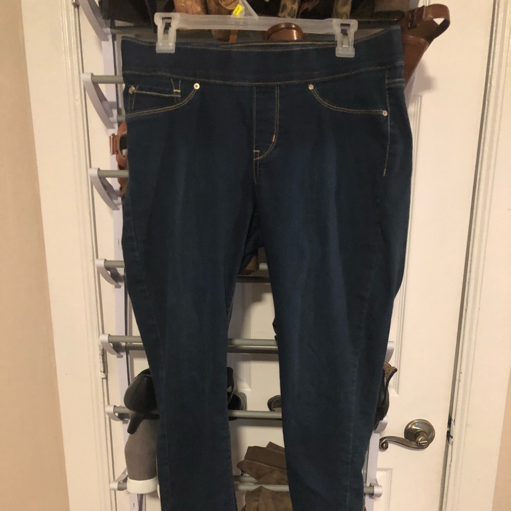 Levi’s pull on jeans